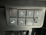 アイドリングストップ機能がついているので、停車時にエンジンを止めて燃料消費を抑えます。環境にもお財布に優しいですね♪
