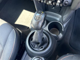 【 シフト 】スムーズなシフトチェンジで快適にお車を操縦していただけます!//