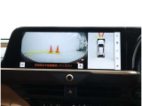 パノラミックビューモニター装備!トップビュー&フロントビュー・車両に取り付けたフロント、サイド、バックカメラの映像を合成して画面上に表示させることで、低速時の運転を補助する装置です。