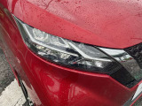 LEDヘッドランプ仕様。シャープな白光色のLEDランプを採用しました。夜の視界を明るくしてくれます。