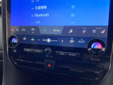 デュアルエアコンとは、運転席と助手席で、個別に温度設定ができる機能です。気温の感じ方は、人それぞれ違うもの。乗る人に優しい機能ですね。