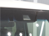 運転する人も、そうでない人も、家族みんなが安心して、自由にお出かけできる生活をサポートする先進機能。