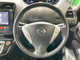 インテリアに合わせたデザインのステアリングは、運転される方のことも考え、運転しやすい形状、大きさです。是非一度、実際に触ってお確かめください。