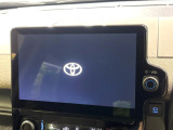 【10.5インチナビ】高級感とインパクトのある大画面ナビを装備。各種オーディオ操作はもちろん、スマホ連携もできる利便性の高いナビです♪