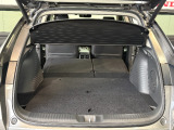 後列を収納すれば大型トランクに早変わり!段差も出来ず荷物の積み込みもラクラク♪