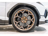 Black Calipers