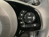 【アダプティブ・クルーズ・コントロール】予め設定した車速内でクルマが自動的に加減速。 前走車との適切な車間距離を維持しながら追従走行し、高速道路でのドライバーの疲労を軽減してくれる嬉しい機能付♪