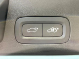 【パワーバックドア】スマートキーや運転席のボタンを押すだけでリアゲートが自動で開閉します!荷物を持っている時や、高い位置にあるバックドアを閉める際に便利な機能です。