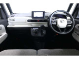 スッキリした運転席まわりで、快適ドライブが楽しめます!