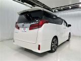 沢山乗れるのがこの車の魅力!2台で移動しないと・・・なんて時もこの車なら1台で!大活躍です♪
