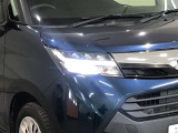 LEDヘッドライトです。デザイン性がよくとても明るいので、夜間の走行や悪天候でも安心です。しかも長寿命!