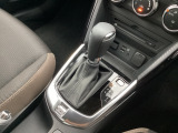 アクセルペダルを踏み込む量や速さに応じて変速パターンをし、人馬一体の運転感覚を発揮してくれる6速オートマ!