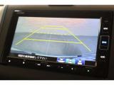 バックカメラが装備されており、後方の安全確認はもちろんのこと狭い場所での駐車や雨の日・夜間など視界の悪いコンディションでのストレスの軽減にもなります!