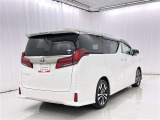 沢山乗れるのがこの車の魅力!2台で移動しないと・・・なんて時もこの車なら1台で!大活躍です♪