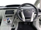 見通しのよいすっきりとした視界で、誰でも運転しやすいです。運転のしやすさは疲れにくさにも繋がりますよ♪