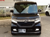 お客様に安全で快適なカーライフをお送りいただくために、中古車にも高いレベルの品質基準を設け、その基準に従って、全ての中古車について納車前整備を実施しています。
