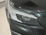 LEDヘッドライトは、点灯の瞬間から最大光量を発揮し、突然暗くなるトンネルなどでの安定感を高めます。