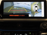車両を上から見たような映像を映し出すパノラミックビューモニター付きです。