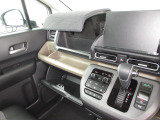 豊富な収納で、いつもすっきりとした車内、ほしい場所にちょうど良い収納を備えました。