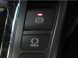 電動パーキングブレーキを装備しております。