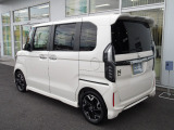 大きなキズ・ヘコミも無いお車です!