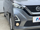 【LEDヘッドライト】悪天候や夜間走行時も良好な視界を確保し安心して運転できる高輝度LEDヘッドライトを装備!点灯速度が早く、消費電力も抑えられています。