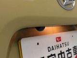 【バックモニター】駐車時に後方がリアルタイム映像で確認できます。大型商業施設や立体駐車場での駐車時や、夜間のバック時に大活躍!運転スキルに関わらず、今や必須となった装備のひとつです!