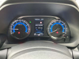 視認性の高いメーターで運転情報を的確に把握できます!