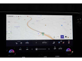 ドライバーが運転操作に集中できるコックピット思想、「タズナコンセプト」が取り入れられたインテリアとなっています