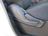 一人一人に合ったポジションにシートを細かく調整することが出来ます。長時間の運転でも疲れにくくなり、安心して運転することに寄与します。