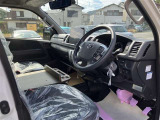 視界良好&操作性も良く、快適な運転席!長時間ドライブも疲れにくく、快適な運転をサポート♪☆詳しくは無料通話0078-6003-827541 相模原ICすぐ
