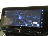 メーカー装着の12.3インチディスプレイオーディオを装備しております。