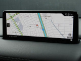 マツダコネクトの10.25インチワイドセンターディスプレイです。『Android Auto』『Apple CarPlay』や独自のコネクテッドサービスに対応したインターフェイスシステムです。