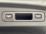 【パワーバックドア】スマートキーや運転席のボタンを押すだけでリアゲートが自動で開閉します!荷物を持っている時や、高い位置にあるバックドアを閉める際に便利な機能です♪