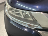 LEDヘッドライトは、点灯の瞬間から最大光量を発揮し、突然暗くなるトンネルなどでの安定感を高めます。