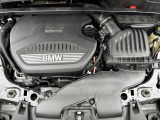 最新鋭の自社整備工場にて、車検・点検は勿論の事、あらゆるご要望にお応えすべく輸入車ディーラーならではの最新のコンピューターシステムとベテランの整備士がバックUP!
