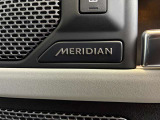 【Meridianサウンドシステム】イギリスの老舗オーディオブランドで音質が良く、ドライブ中の音楽をより一層楽しませてくれます。