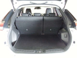 開口部の広いラゲージスペースは、ゴルフバックなどの荷物もラクラク積み込めます。