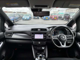 運転席から各種ボタンの操作がしやすいように設計されたデザイン