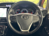 【純正革巻きステアリング】上質な革を使用することで、手にしっかり馴染みとても運転しやすいハンドルです♪