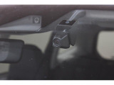 現代の車社会の必需品。ドライブレコーダー装着。エンジン始動後の一部始終を記録します。