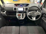 運転のしやすさを最優先に設計された見晴らしの良いデザインです。車両間隔が掴みやすく狭い道でも安心!