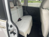 後席可倒式の背もたれ 荷物の量に合わせてお使い頂けます。