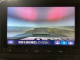【バックカメラ】運転が苦手な方も車庫入れラクラクです!ギアをリバースに入れれば自動的に切り換わりますので、面倒な操作は不要です♪狭い駐車場もお車を傷つけず安心ですね!