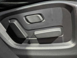 運転者にとっては日々使用することとなる運転席です。運転席が快適だと運転に集中することができますね。