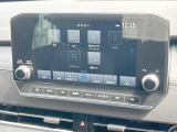【メーカー9インチ純正ナビ】インテリアに溶け込むスタイリッシュな「専用設計」メーカーナビを装備♪視認性や操作性など基本性能にも優れ、より上質なカーライフをお楽しみいただけます。