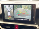【パノラミックビューモニター】専用のカメラにより、上から見下ろしたような視点で360度クルマの周囲を確認することができます☆死角部分も確認しやすく、狭い場所での切り返しや駐車もスムーズに行えます。