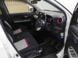 運転席には高さ調整ができる『シートハイトアジャスター機能』が付いています! 自分にぴったりの運転姿勢がとれます