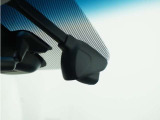 ◆ドライブレコーダー◆映像・音声などを記録する自動車用の装置です。 もしもの事故の際の記録はもちろん、旅行の際の思い出としてドライブの映像を楽しむことができます。
