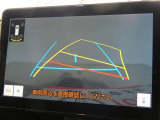 バックガイドモニターで、後方を確認しながら安心して駐車することができます。運転初心者も熟練者も必須の機能ですよ!